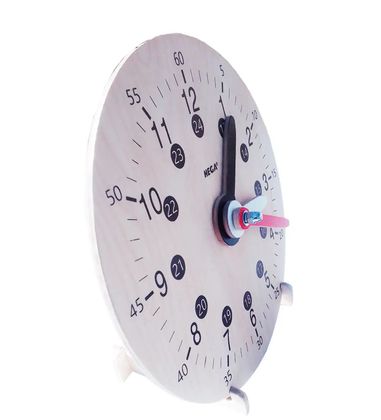 Модель механічного годинника 3