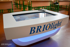 Інтерактивний стіл 32 дюйми з корекційним  програмним забезпеченням Briolight 1