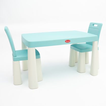 Детский стол и два стула-табурета 2