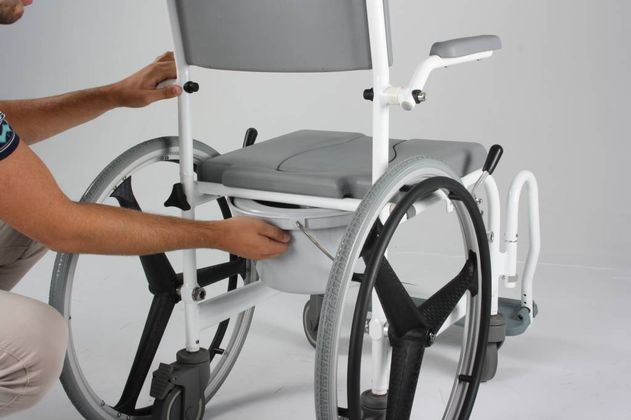 Гигиеническая коляска для людей с инвалидностью ExcelCare 5